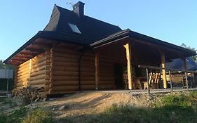 Pod Brzeczacymi Trzmielami